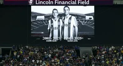 Homenaje a Diogo Jota y su hermano, André Silva, en el Mundial de Clubes. Ambos futbolistas fallecieron en un accidente de tránsito