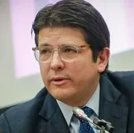 Miguel Uribe Turbay lidera por primera vez encuesta presidencial para 2026
