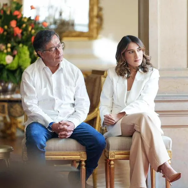 Reunión de Gustavo Petro y Laura Sarabia, luego de renuncia; tema pasaportes
