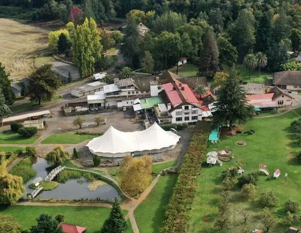Chile ordena expropiar parte del enclave alemán Colonia Dignidad para levantar un memorial