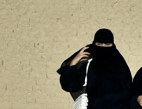 La CPI emite órdenes de arresto contra dos dirigentes talibanes por la persecución de las mujeres