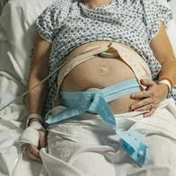 Mujer embarazada recibió duro  diagnóstico por bulto en una pierna