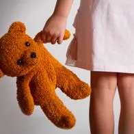 Colegio en Bogotá: madre denunció abuso de su hija por parte de profesora