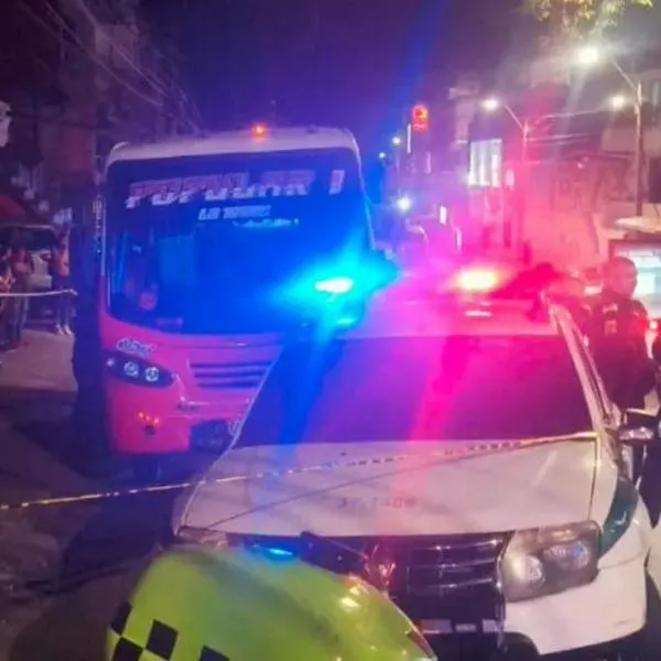 Dentro de este bus ocurrió el asesinato de dos mujeres, el cual se le atribuye a miembros del grupo 'La Terraza'.