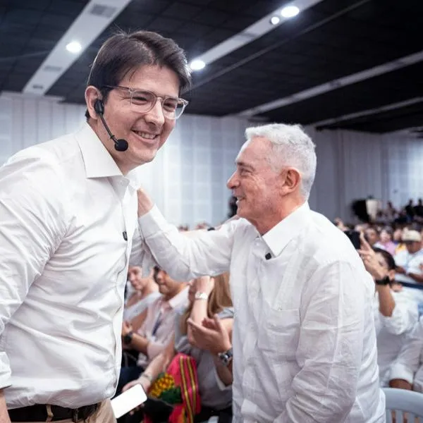 Nueva reacción de Álvaro Uribe por atentado a Miguel Uribe Turbay e hizo una dura petición a la justicia. El senador lleva un mes hospitalizado. 