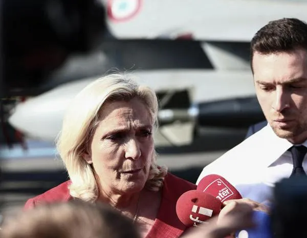 La policía registra la sede de un partido de ultraderecha en Francia
