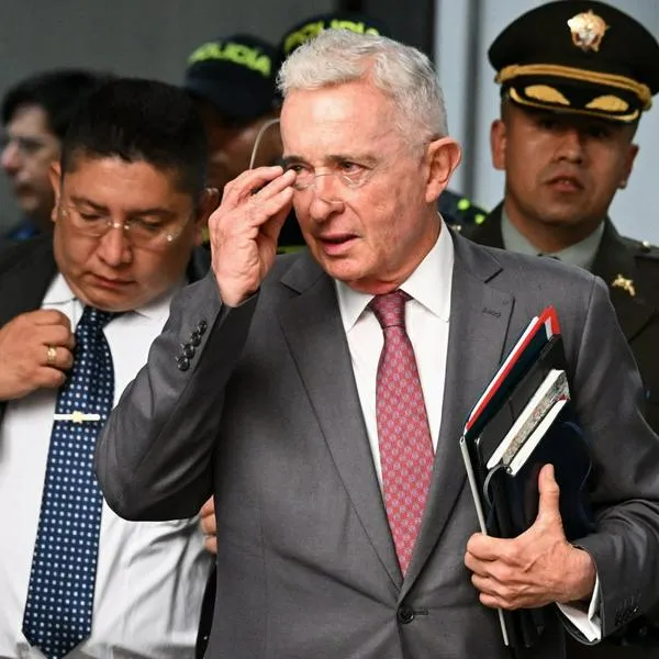 Los 3 escenarios que tiene Álvaro Uribe para la audiencia de este 28 de julio: ¿puede ir preso? Esto es lo que podría pasar. 