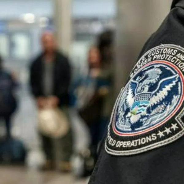 Pareja de migrantes colombianos en EE. UU. denunció golpiza y abusos del ICE