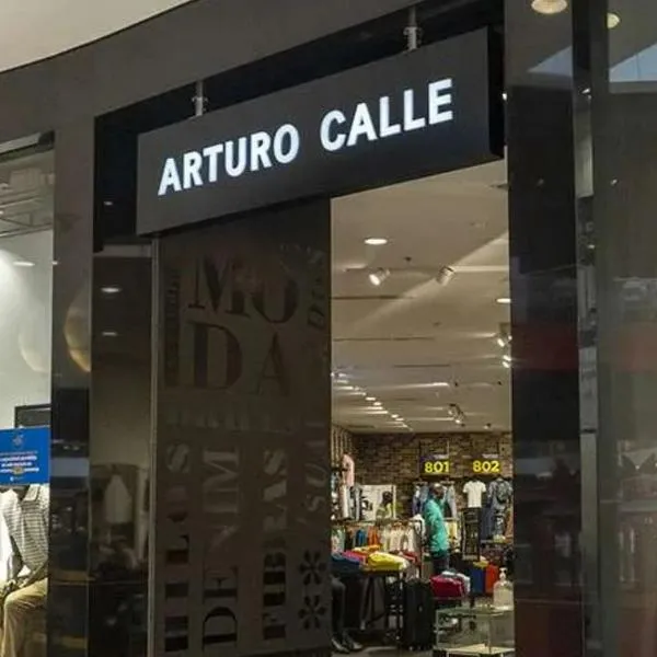 Carlos Arturo Calle, hijo del fundador de la reconocida empresa colombiana, deja el cargo y se conoció quién será su reemplazo.
