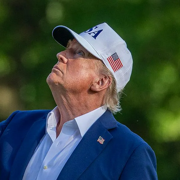 Casa Blanca comparó a Donald Trump con Superman en imagen que causa polémica