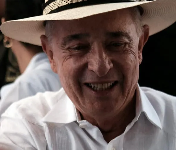 Álvaro Uribe, expresidente colombiano que está en lío judicial en Colombia.
