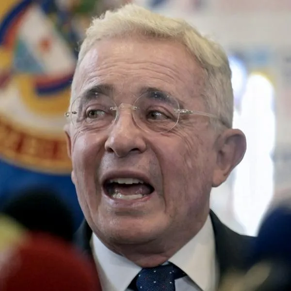 Hijo de Álvaro Uribe, Tomás Uribe, abrió la opción para que su padre sea candidato a la vicepresidencia en las próximas elecciones del 2026. ¿Se dará? 