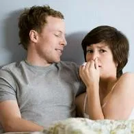 en nota de qué significa tirarse gases frente a la pareja, según psicología; no fisiológico