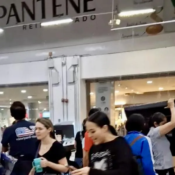 Centro comercial Cacique (Bucaramanga) se inundó por la tormenta y hubo pérdidas