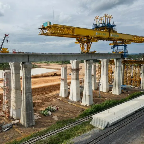 Frenan a importantes empresas de construcción en Colombia y SIC investiga