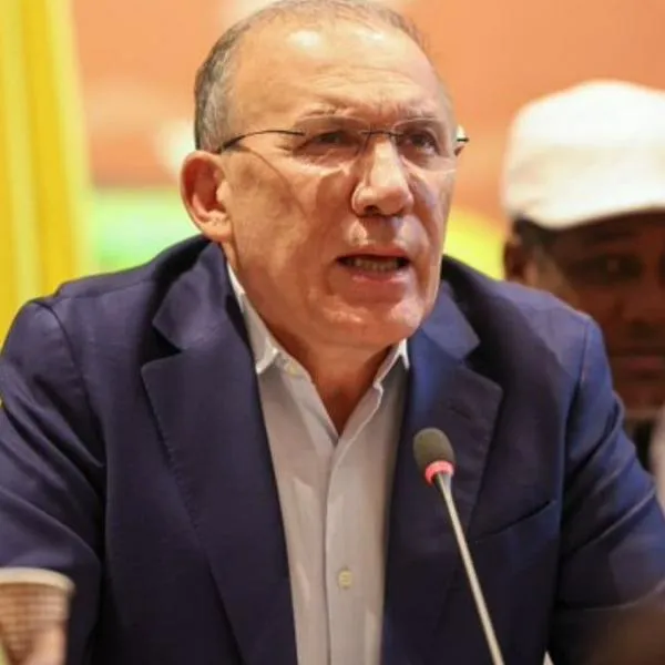 Roy Barreras se baja de la consulta del Pacto Histórico y busca una candidatura de centro-izquierda