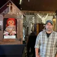 Murió Dan Rivera, guardián de Annabelle, muñeca poseída de ‘Expediente Warren’