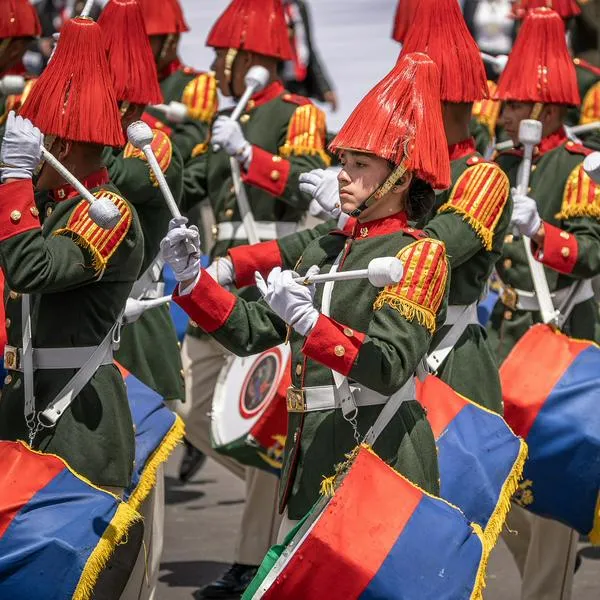 Desfile militar en Bogotá, en nota sobre por dónde pasará el del 20 de julio de 2025