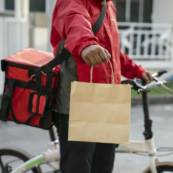 Just Eat Takeaway anuncia despidos en 2025; Alemania y Europa