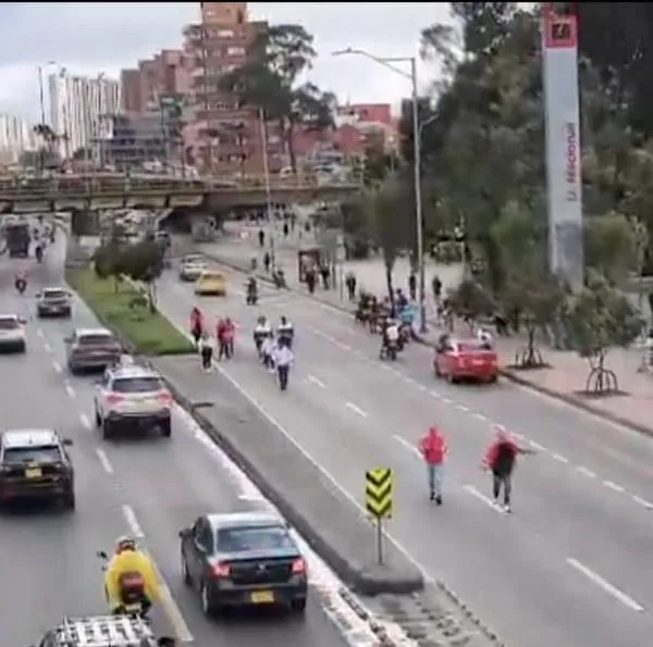 Protestas cerca de la Universidad Nacional (Bogotá) causaron cierres en Transmilenio