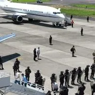 Nayib Buke, presidente de El Salvador, completó un intercambio humanitario con Venezuela, entregando a venezolanos del Tren de Aragua.