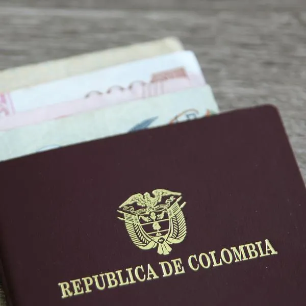 Gobierno Petro firmó contrato para impresión de pasaportes y no es con Portugal