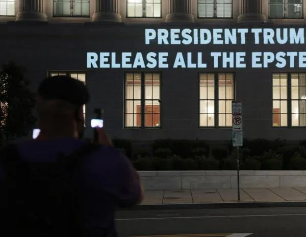 Caso Epstein: Trump reclama diez mil millones de dólares al «Wall Street Journal» por difamación