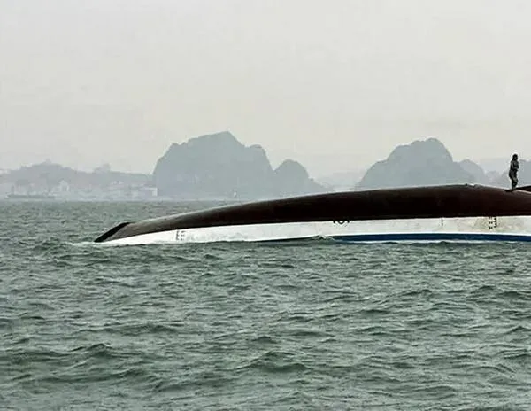Bahía de Ha Long en Vietnam: Naufragio de un barco turístico deja al menos 35 muertos