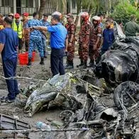 Destapan cifra de muertos por avión que cayó sobre una escuela en Bangladesh