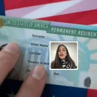 Foto de gren card y Karla Daza, en nota de qué preguntas hizo UCSIS para darle green card en Estados Unidos a pareja latina