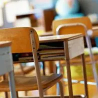 Profesor fue golpeado por estudiante y padre; tuvo que ser operado; fractura