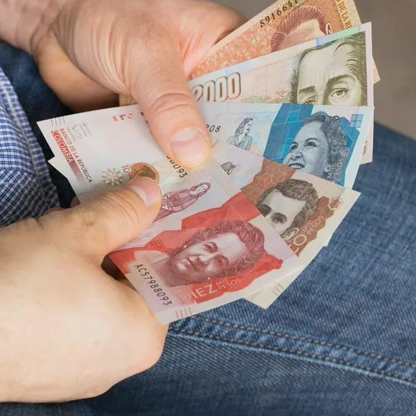 Pesos colombianos