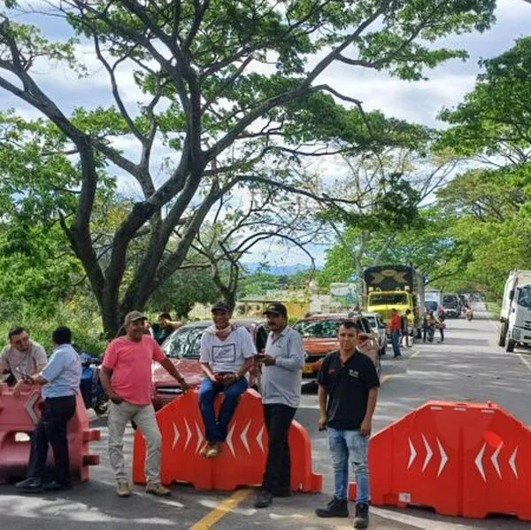 Bloqueos en vías por paro arrocero, que se levantó luego de acuerdo con el Gobierno