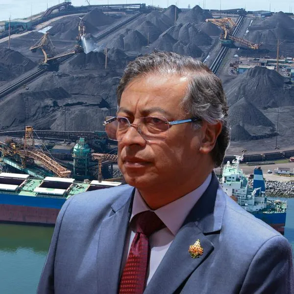 Gustavo Petro ordena prohibición de salida de barcos de carbón a Israel