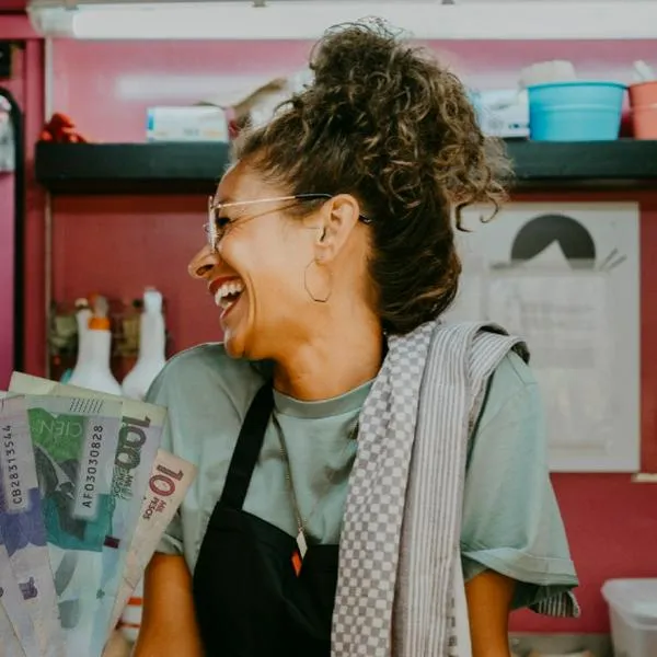 Mujeres podrán recibir beneficio de más de cuatro millones por nueva ley