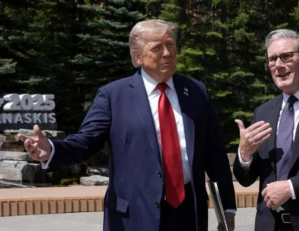 Trump visita Escocia, entre protestas y estrictas medidas de seguridad