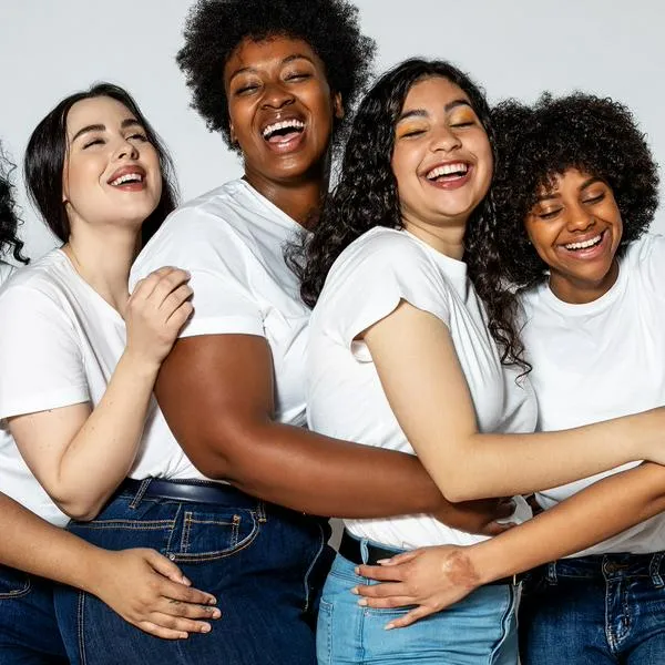 Mujeres, en nota sobre qué es el 'body positivity' 