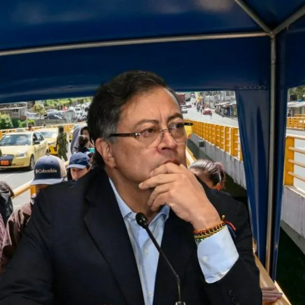 Gobierno Petro enciende alertas y protesta por deportación de colombianos