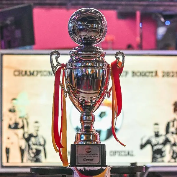 Lanzan el torneo 2025 Champions Élite Bogotá: se reparten más de 80 millones en premios y se juega con exfutbolistas profesionales en varias partes. 