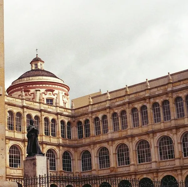Colegio Mayor de San Bartolomé, en nota sobre el colegio más viejo de Latinoamérica
