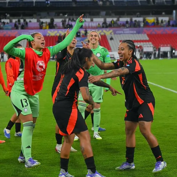 Jugadoras de Colombia celebrando el paso a la final contra Argentina por la Copa América Femenina