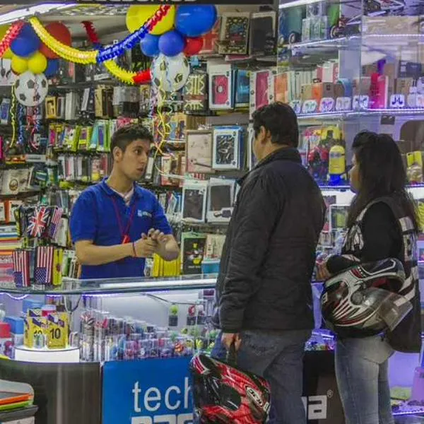 Empleos en el sector comercio en Colombia podrían caer, dice estudio de Fenalco