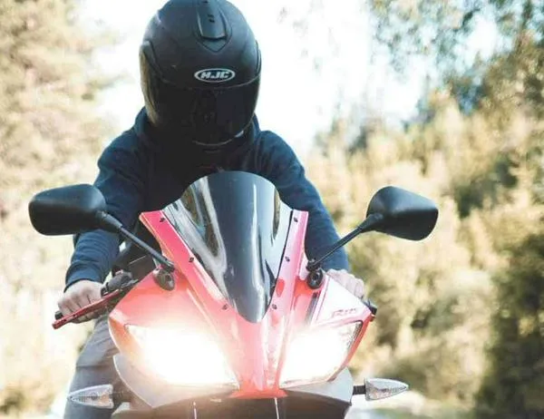 Motociclistas tendrán cambio de seguridad drástico en Colombia: qué es