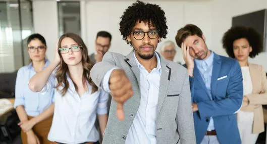 Reforma laboral subirá costos y Vélez dice que cambiará horarios a trabajadores