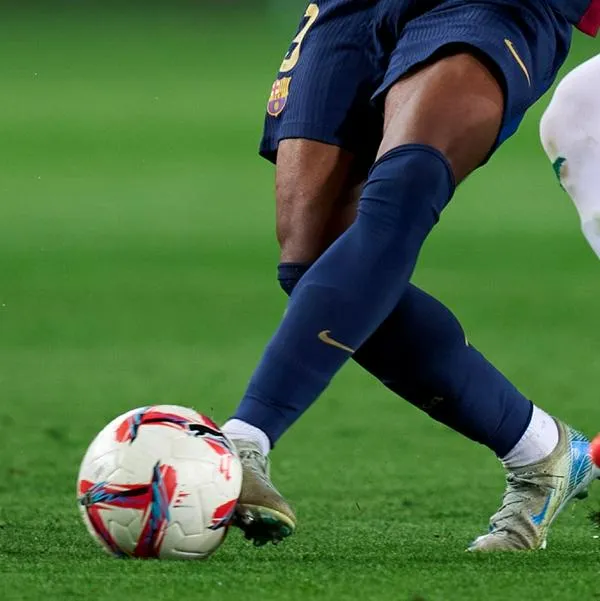 Futbolista Carles Pérez fue mordido por un perro en sus genitales: quién es