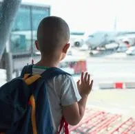 Padres dejan a niño de 10 años en aeropuerto de Barcelona: historia viral