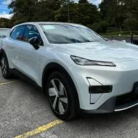 Deepal presentó el Deepal S05, nuevo carro eléctrico e híbrido con precio atractivo y funciones novedosas que llega a competir en Colombia.