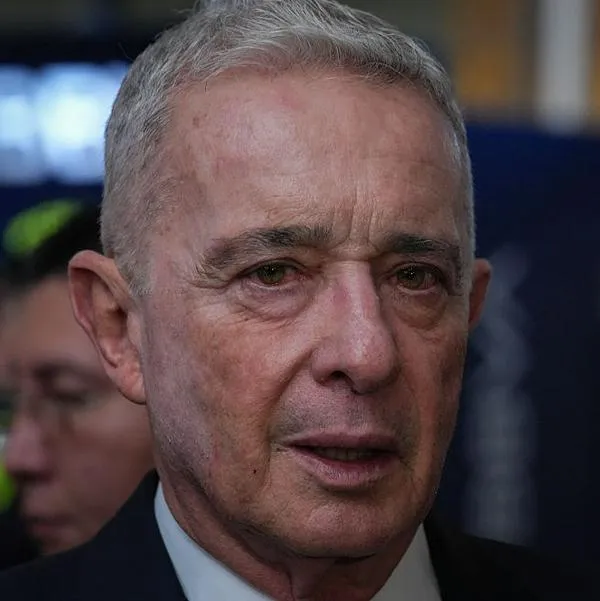 Nueva pelea entre Álvaro Uribe y la jueza: luego de la condena