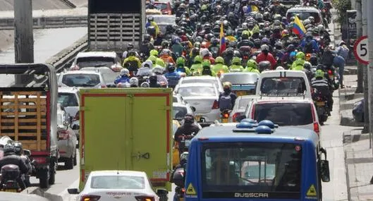 Proyecto de ley para conductores novatos usen A en sus carros y motos: por qué