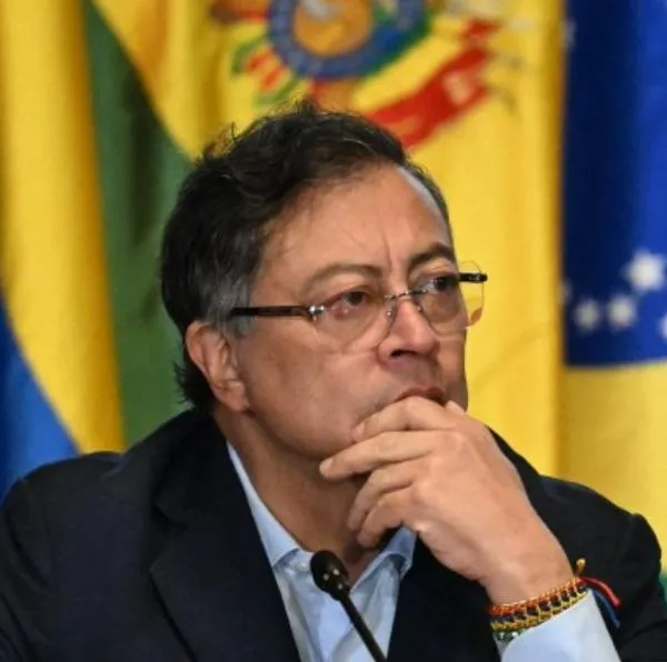 Gustavo Petro sigue con popularidad baja, según encuesta Invamer: resultado